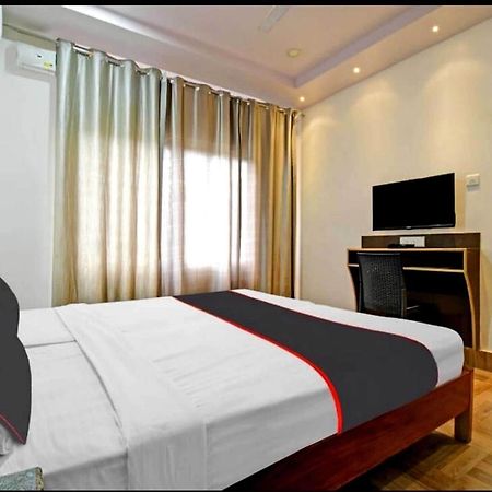 Jorhāt Collection O Megha Resort מראה חיצוני תמונה