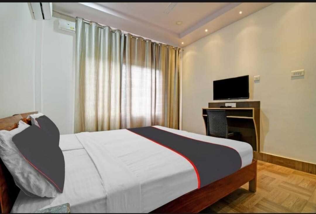 Jorhāt Collection O Megha Resort מראה חיצוני תמונה