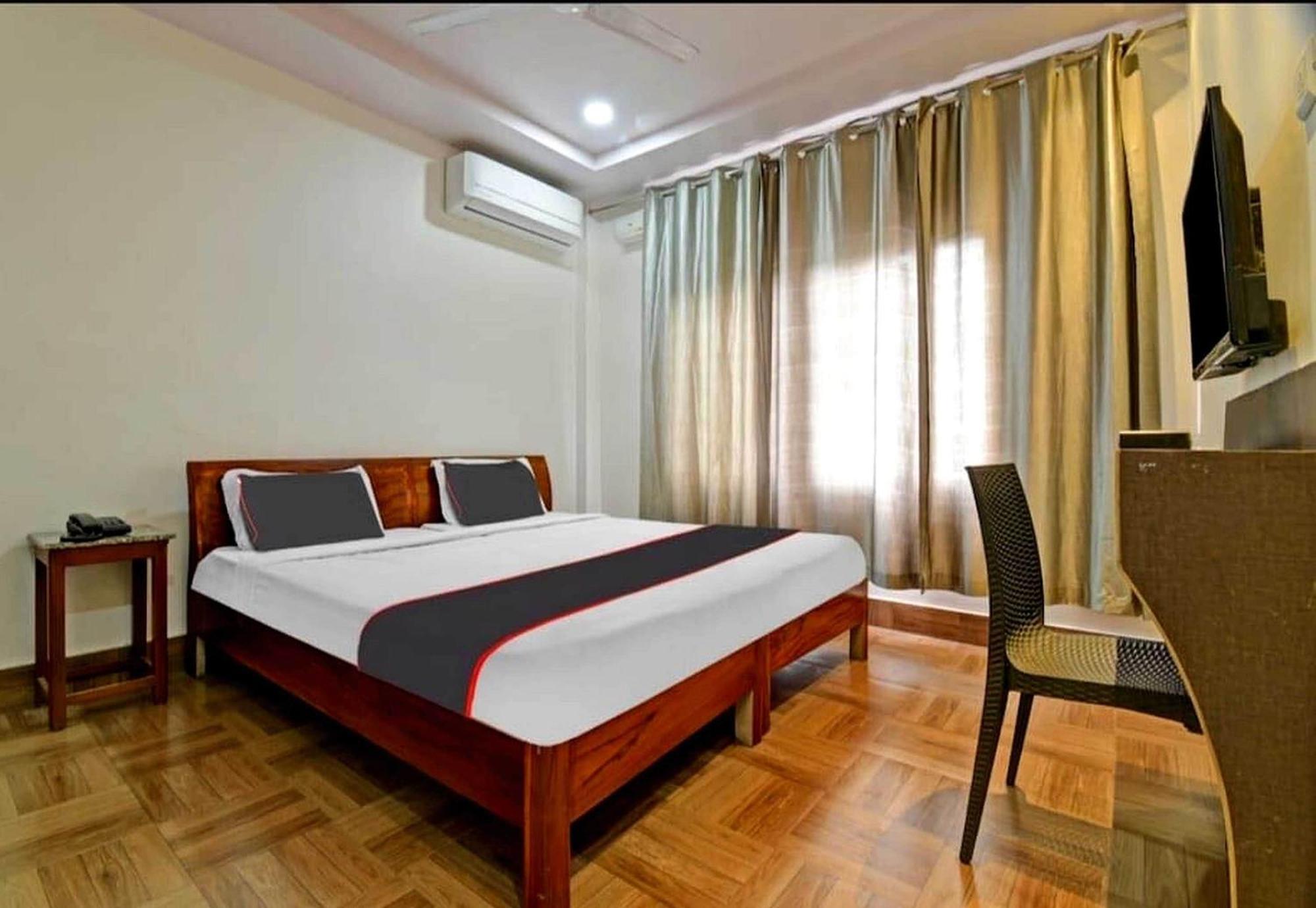 Jorhāt Collection O Megha Resort מראה חיצוני תמונה