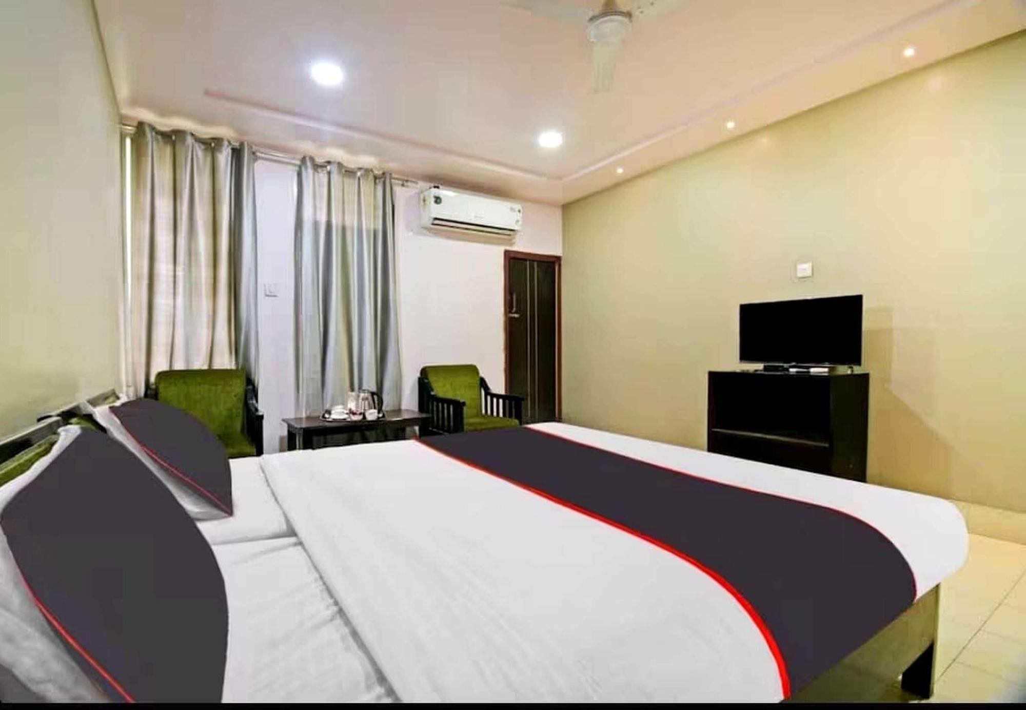 Jorhāt Collection O Megha Resort מראה חיצוני תמונה