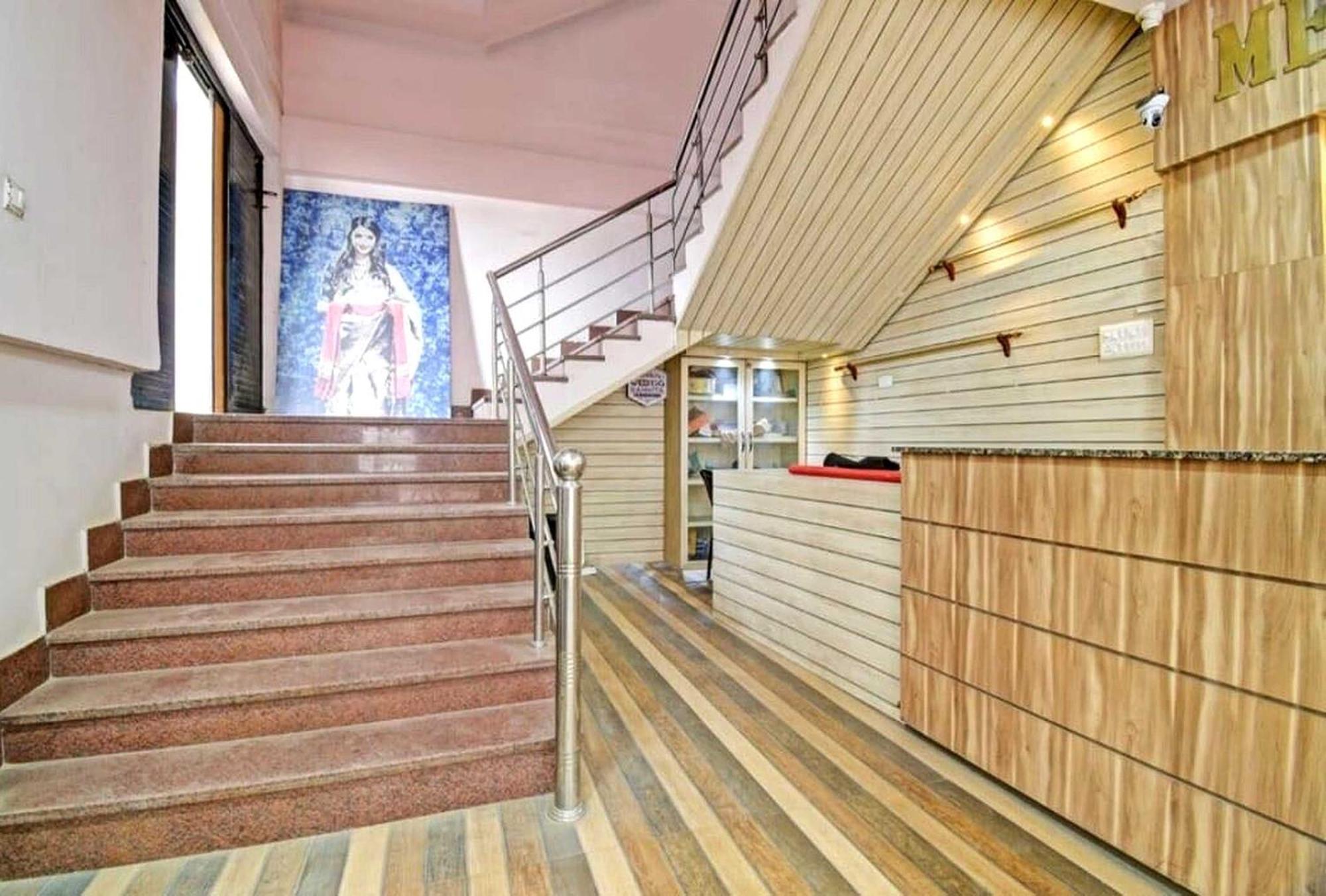 Jorhāt Collection O Megha Resort מראה חיצוני תמונה