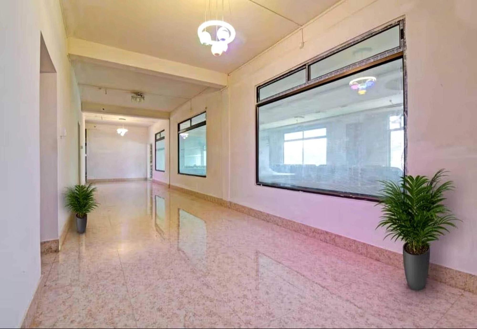 Jorhāt Collection O Megha Resort מראה חיצוני תמונה