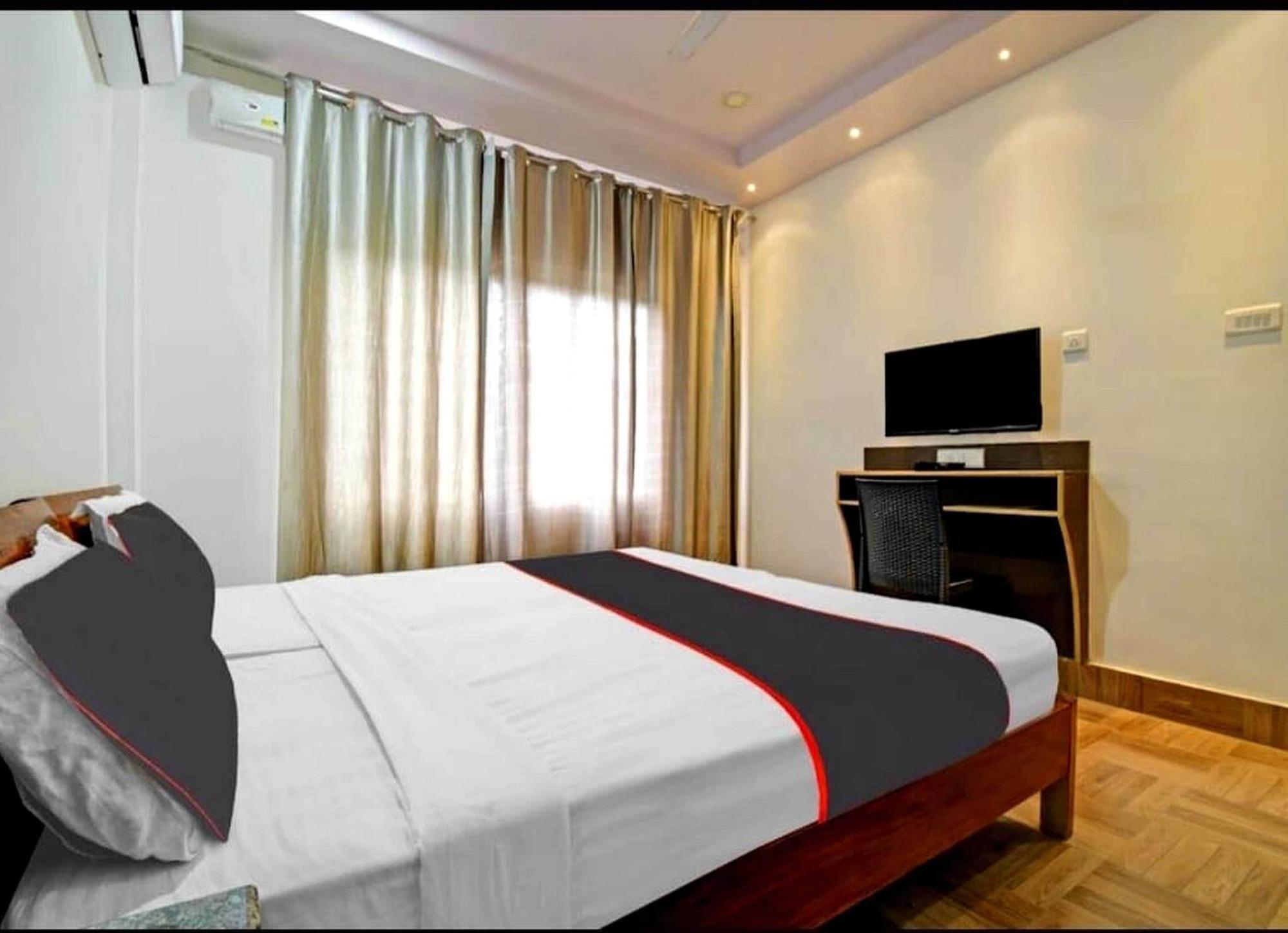 Jorhāt Collection O Megha Resort מראה חיצוני תמונה